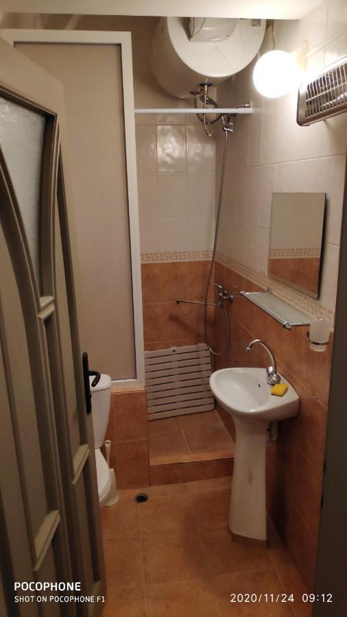 Unique Location With Parking Apartament *