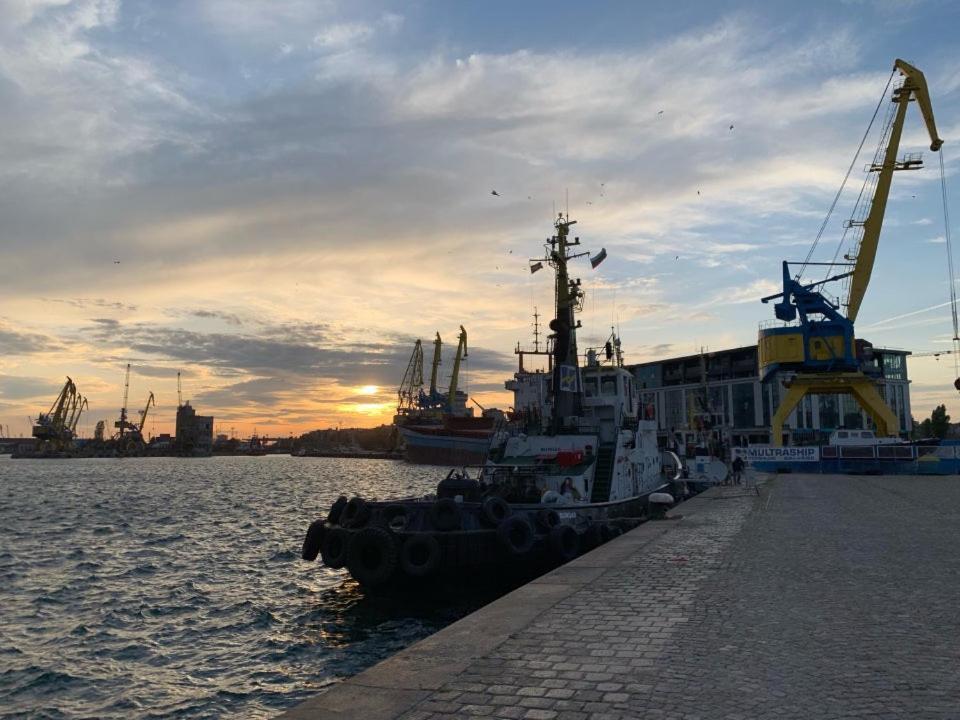 Unique Location With Parking * Burgas City